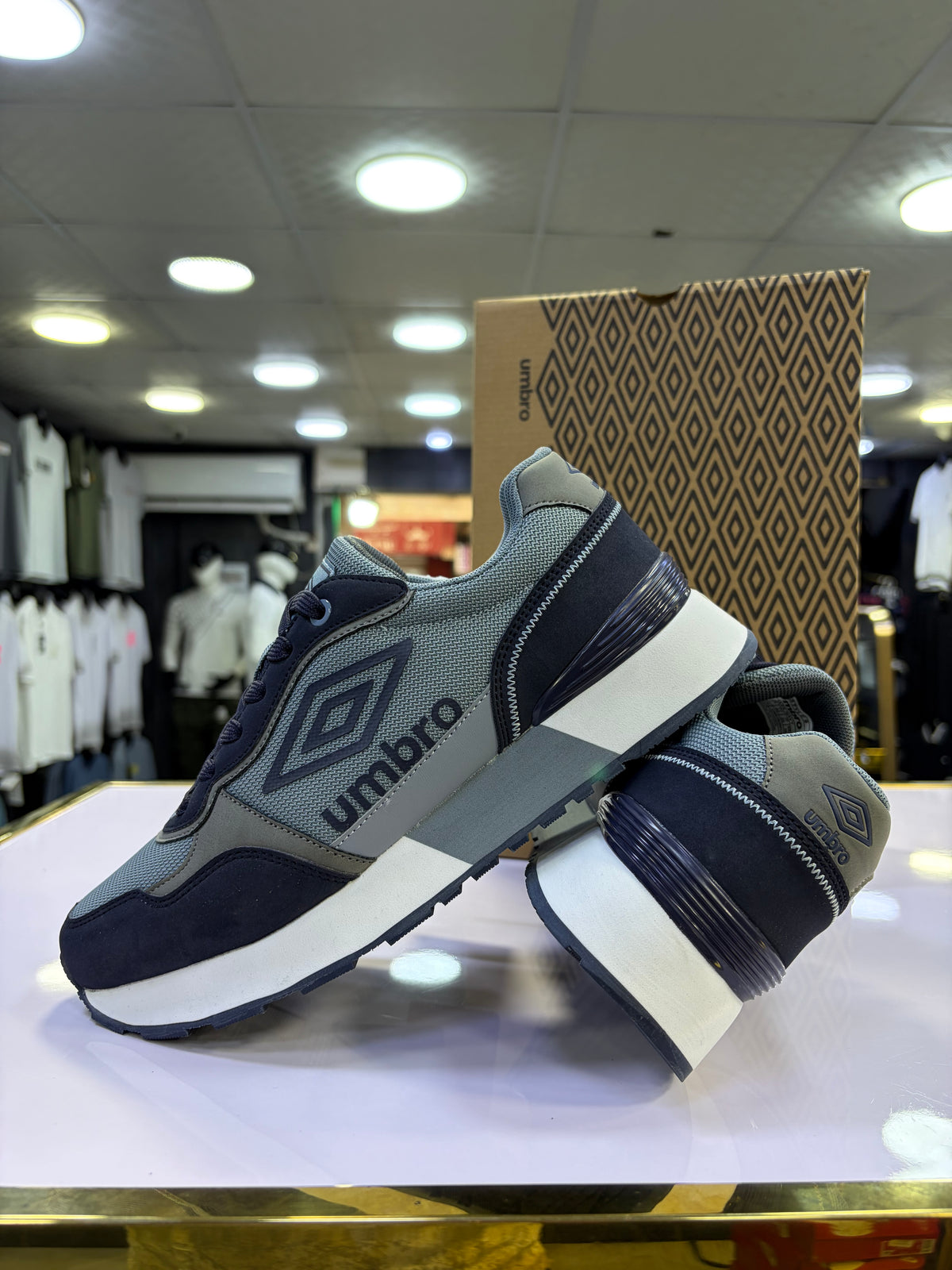 ADIDAD OMRO ORIGINAL