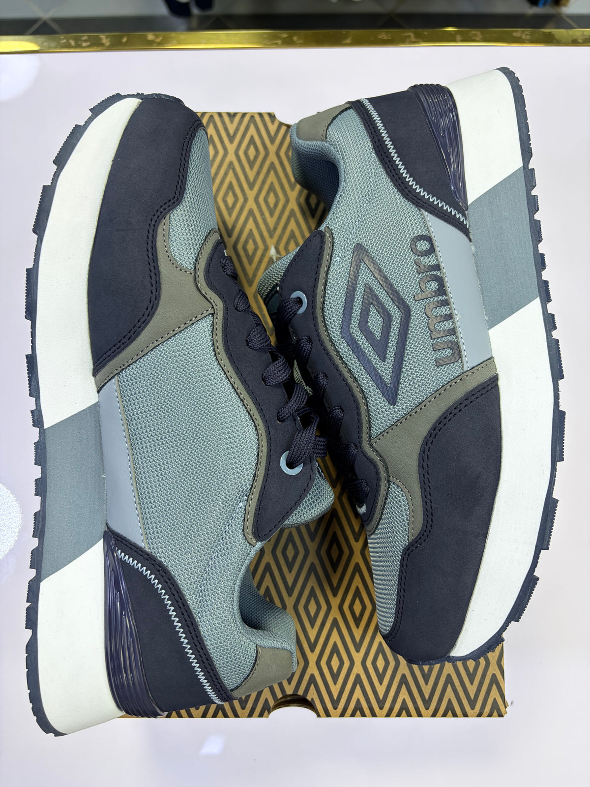 ADIDAD OMRO ORIGINAL