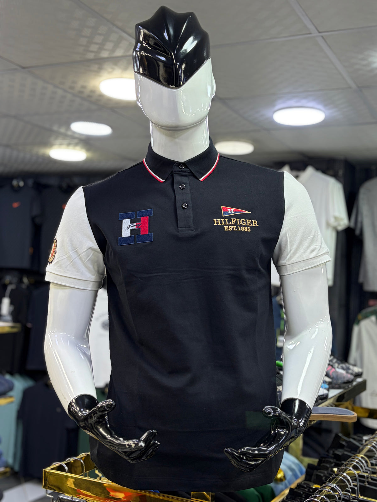 TICHRT HILFIGER
